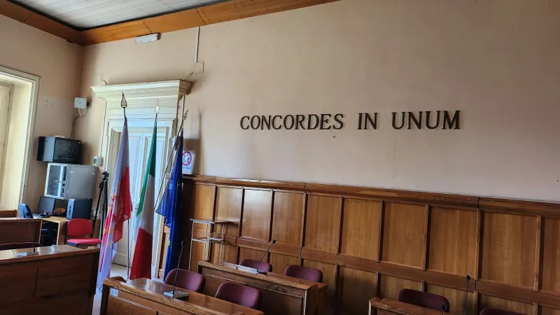 Rottamazione delle cartelle, il Consiglio approva con 26 voti sì