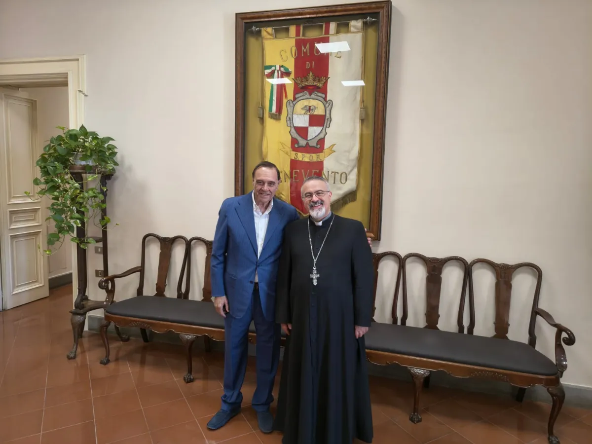 Il vicario apostolico di Istanbul Palinuro ricevuto a Palazzo Mosti