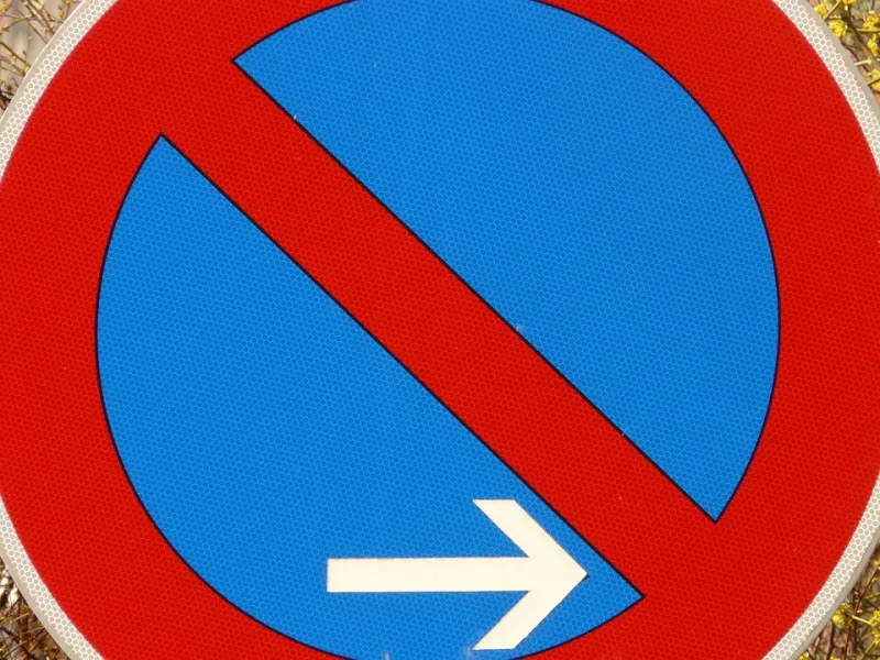 Via Annunziata chiusa sabato mattina per un'autogru al civico 11